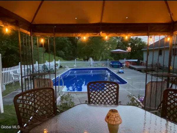 $465,000 | 641 Knickerbocker Road, Schaghticoke, NY 12154