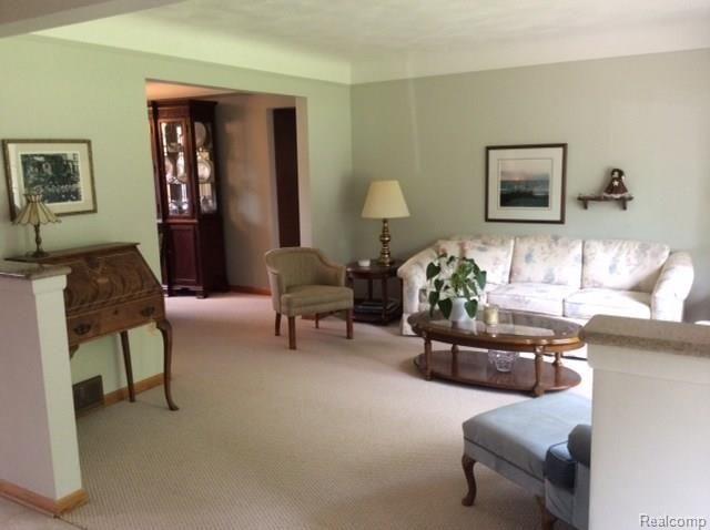 2815 Lannen Road Howell, MI 48855 - Photo 14 of 22