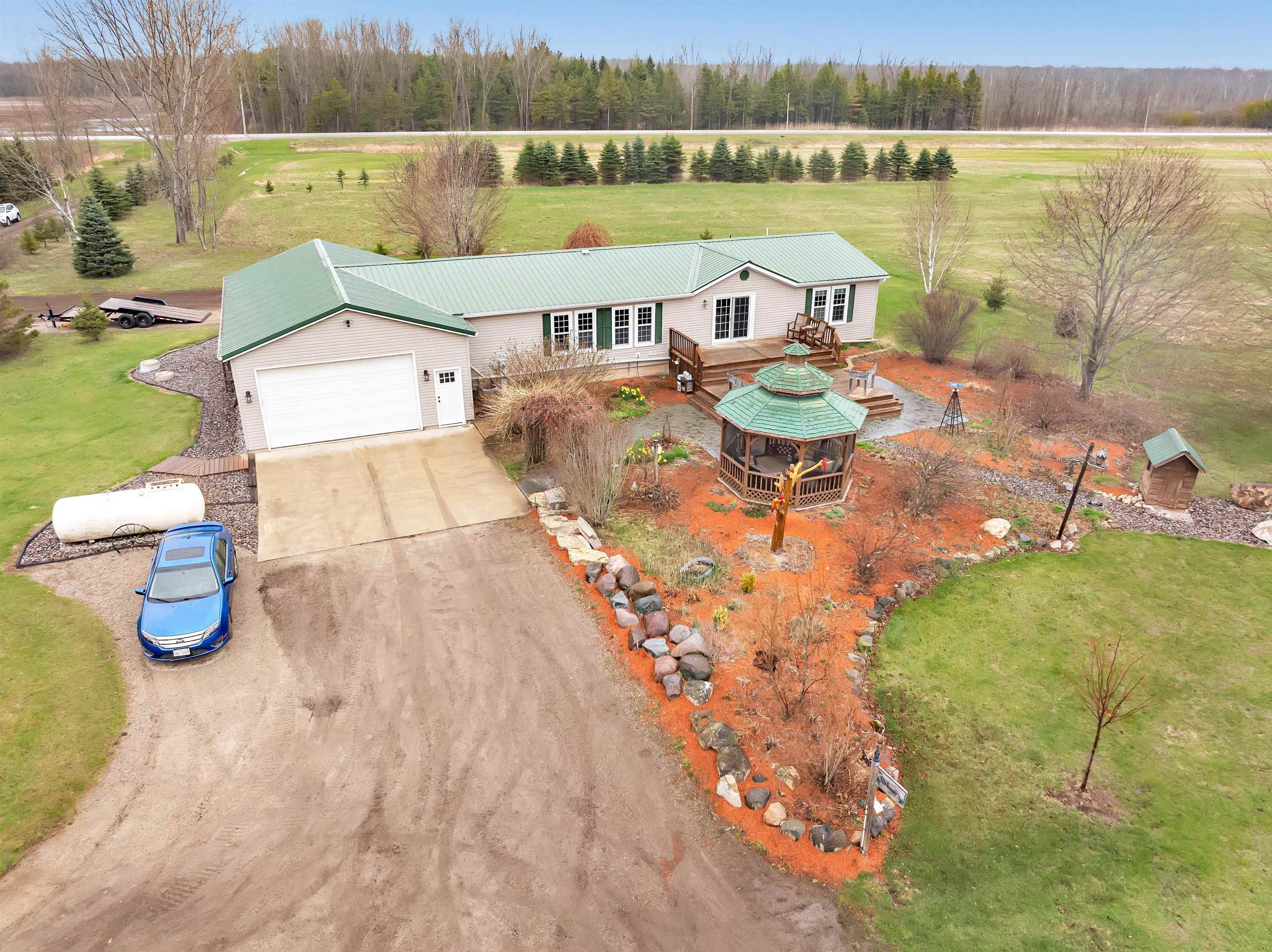 8795 County Road South Pulaski, WI 54162 - Photo 1 of 1 Gallery Image 1