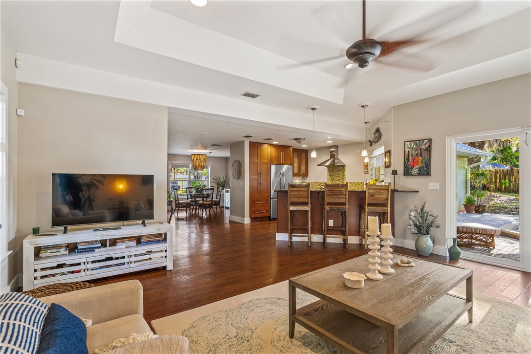 456 Holly Road Vero Beach, FL 32963 - Photo 11 of 25