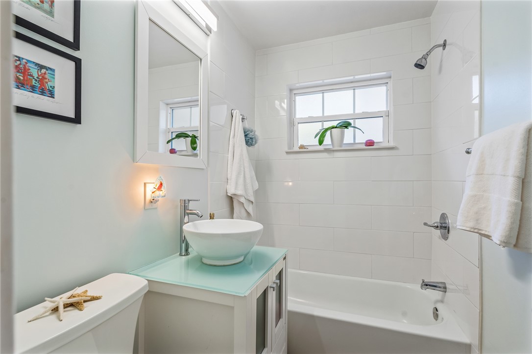 456 Holly Road Vero Beach, FL 32963 - Photo 17 of 25