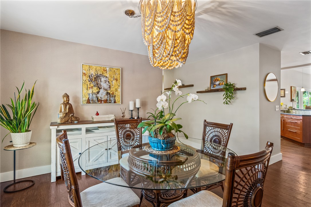 456 Holly Road Vero Beach, FL 32963 - Photo 4 of 25