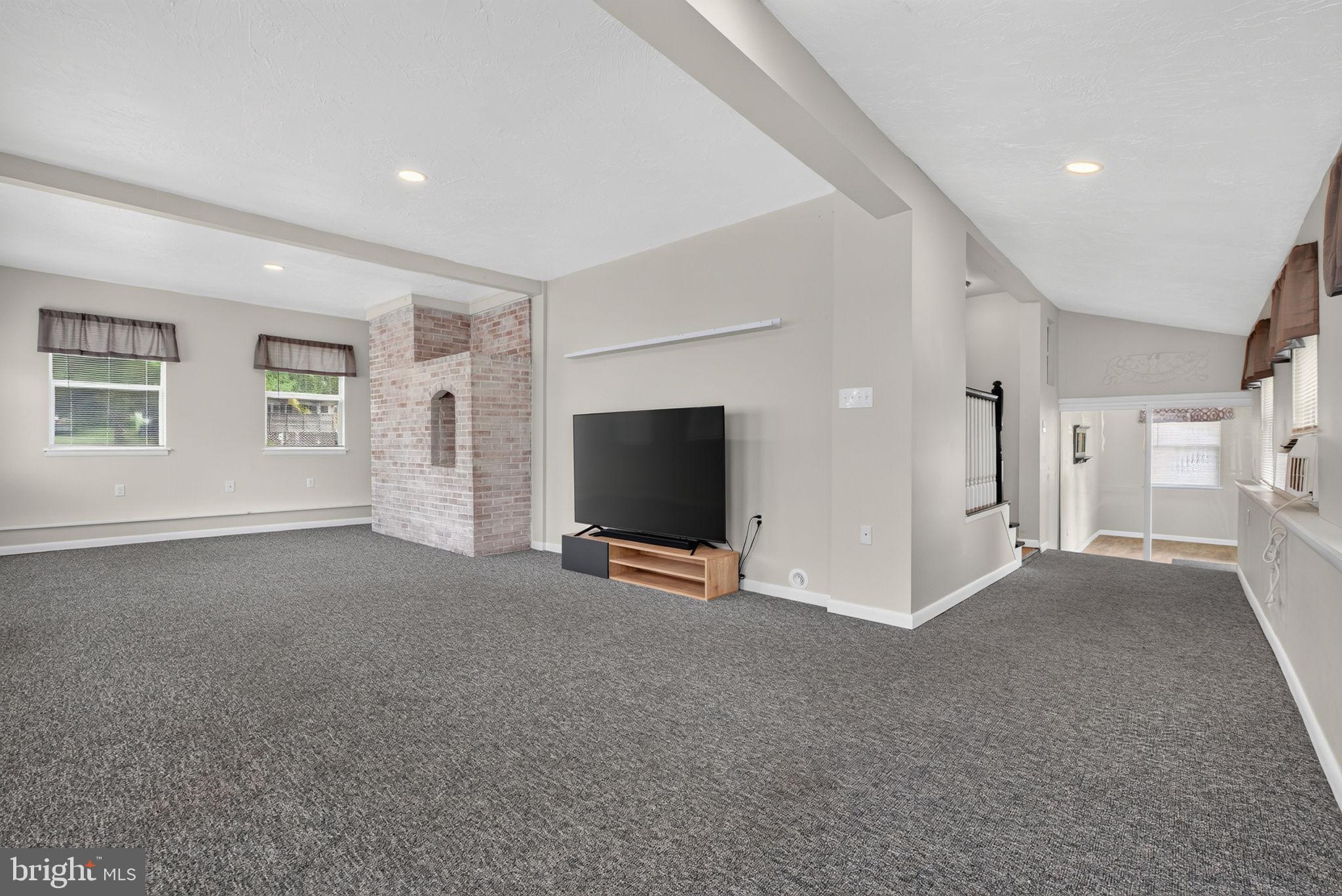 2725 Oakland Road Dover, PA 17315 - Photo 14 of 33