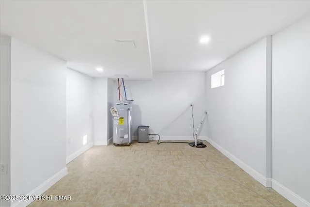 a view of entryway and hall