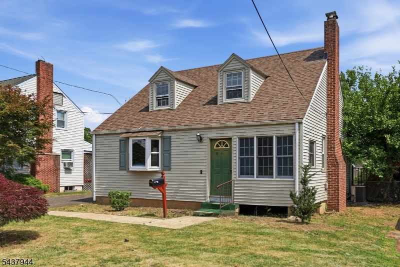 641 Greenbrook Road North Plainfield, NJ 07063 - Photo 2 of 36
