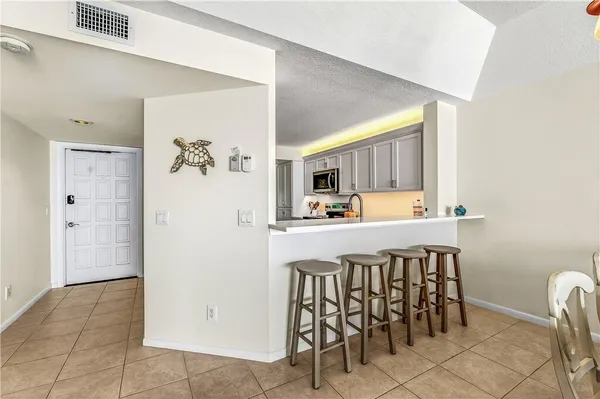 $12,500 | 8830 South Sea Oaks Way, Unit 302, Vero Beach, FL 32963