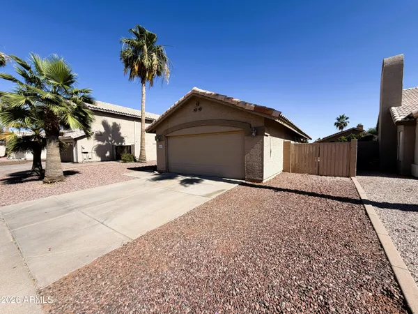 $2,375 | 4209 East Mountain Vista Drive, Phoenix, AZ 85048