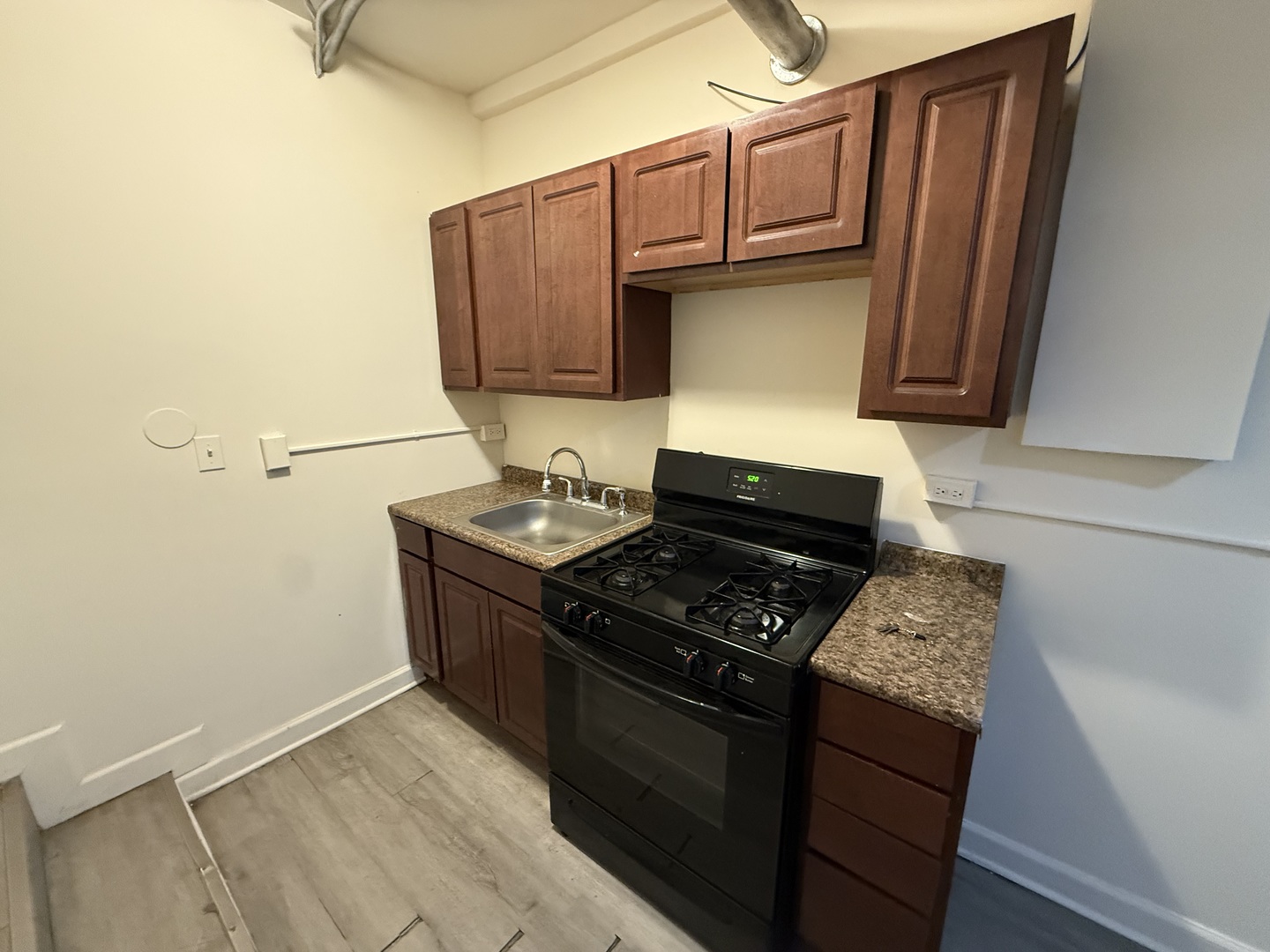 2111 Grove Avenue, Unit 200 Berwyn, IL 60402 - Photo 6 of 8