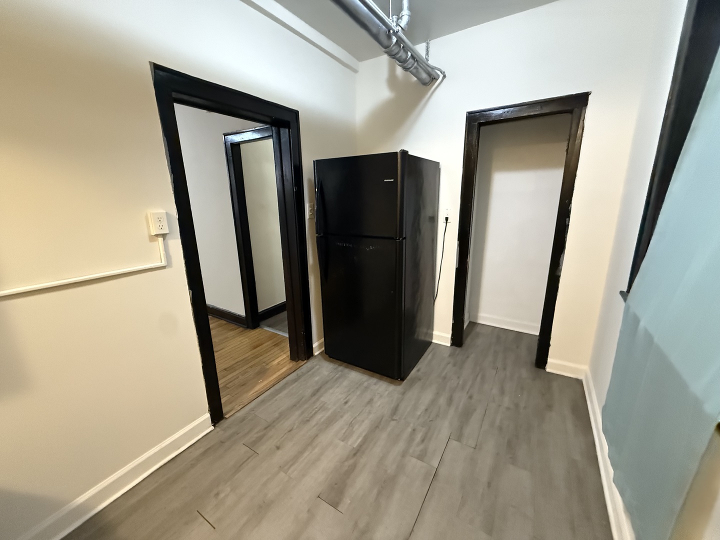 2111 Grove Avenue, Unit 200 Berwyn, IL 60402 - Photo 7 of 8