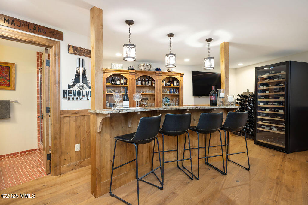 775 Potato Patch Drive, Unit E Vail, CO 81657 - Photo 7 of 26 2506_775_potato_patch_dr_e_interior_bar