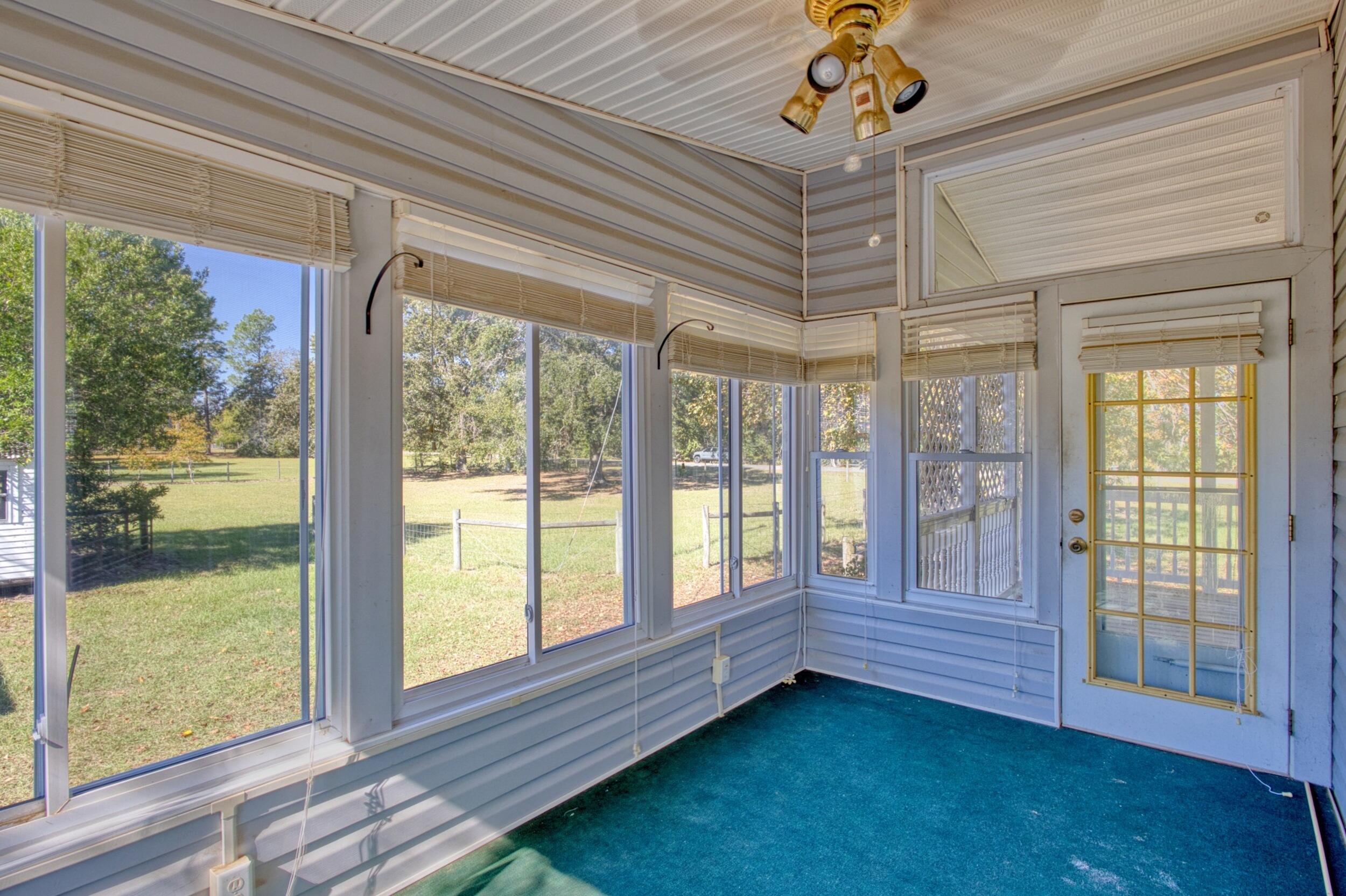 327 Cedar Road Windsor, SC 29856 - Photo 5 of 32 6_img_4549_hdr