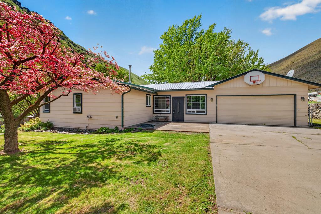 100 Park Riggins, ID 83549 - Photo 6 of 48