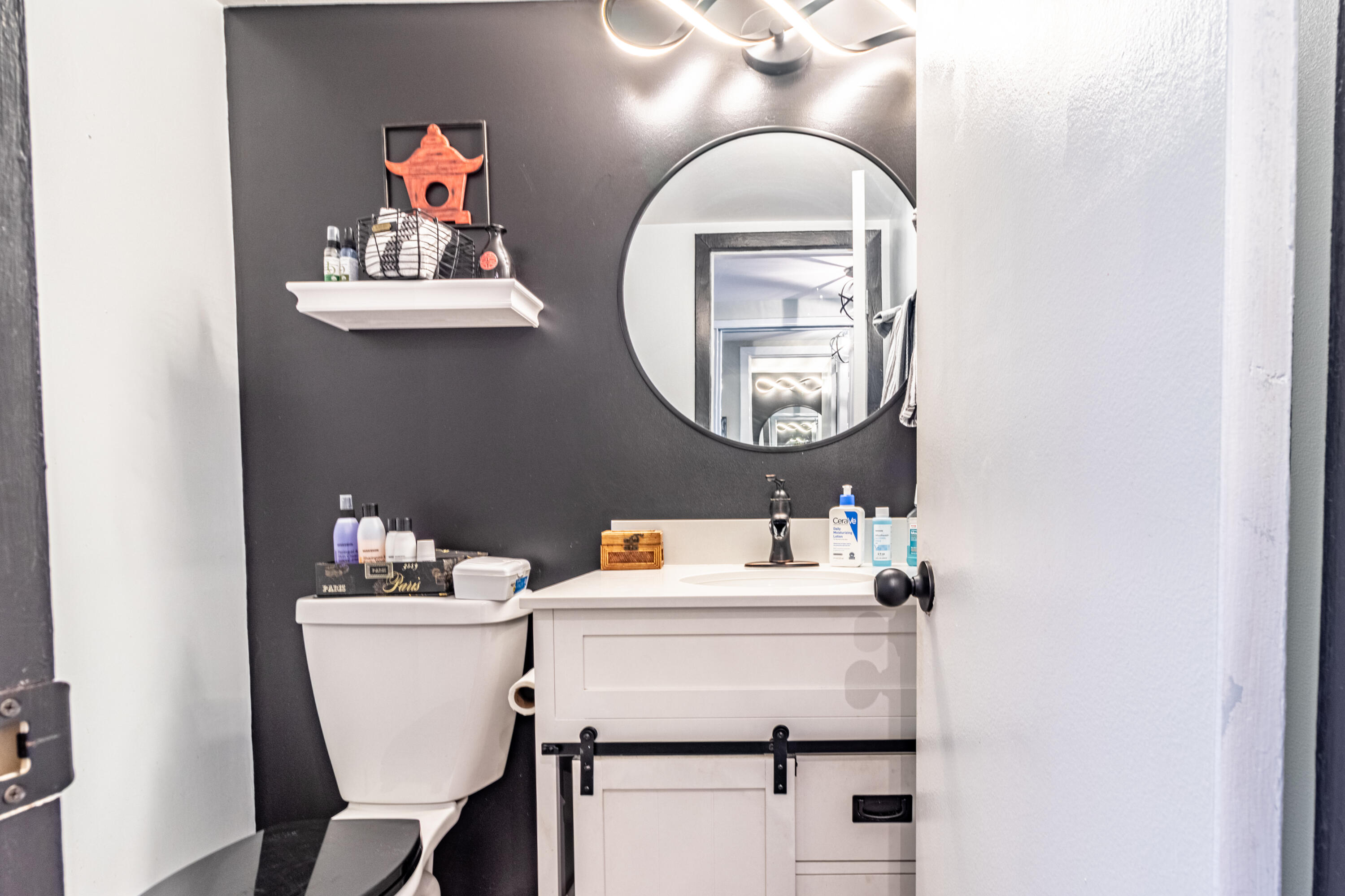 34 Suffolk Way Boca Raton, FL 33434 - Photo 11 of 19 Half Bathroom