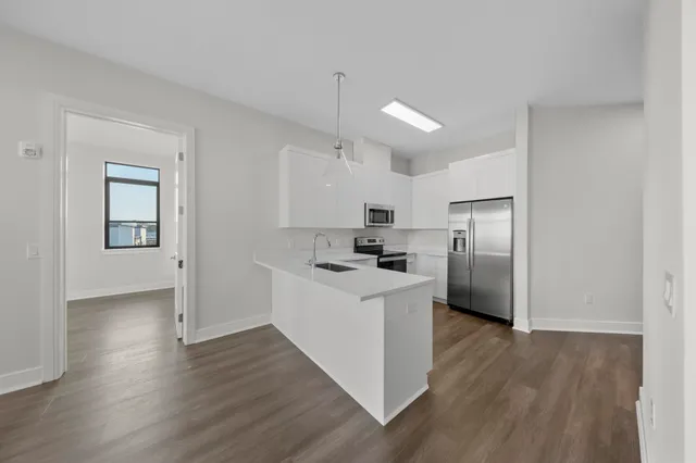 $3,900 | 121 34th Street, Unit 508, Union City, NJ 07087