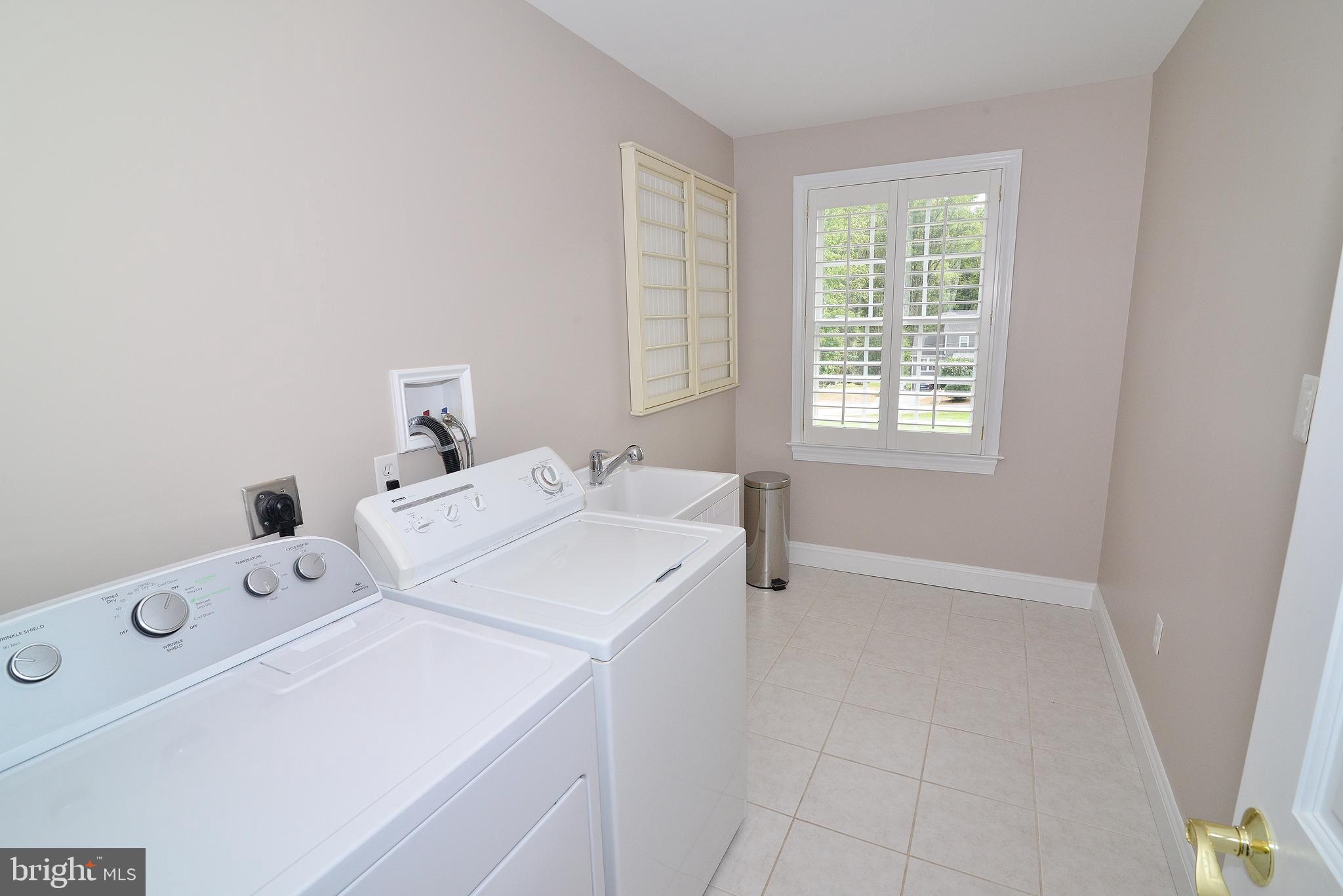 8134 Stacey Road Alexandria, VA 22308 - Photo 34 of 48 Laundry Bedroom Level