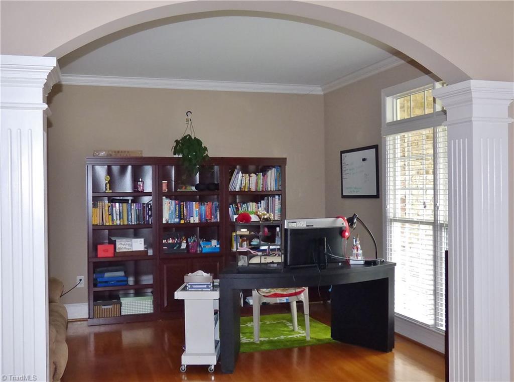 8514 Merriman Farm Road Oak Ridge, NC 27310 - Photo 4 of 26