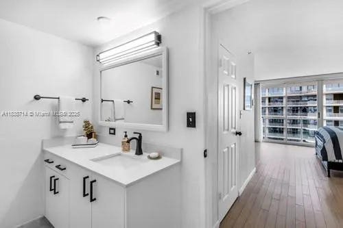 $3,000 | 9195 Collins Avenue, Unit 1006, Surfside, FL 33154