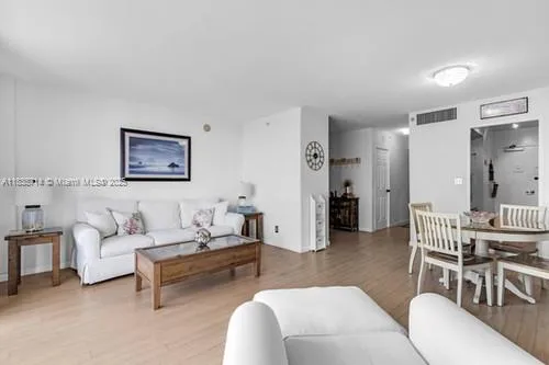 $3,000 | 9195 Collins Avenue, Unit 1006, Surfside, FL 33154