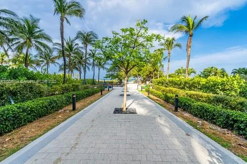 $3,000 | 9195 Collins Avenue, Unit 1006, Surfside, FL 33154