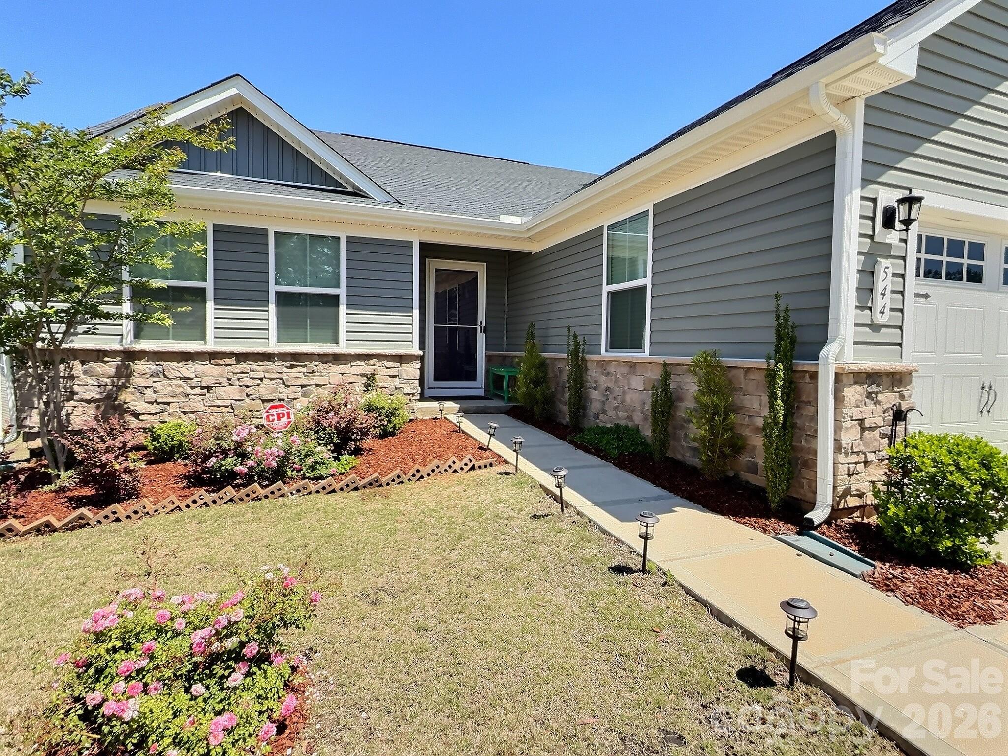 544 Grandiflora Avenue Lancaster, SC 29720 - Photo 2 of 34