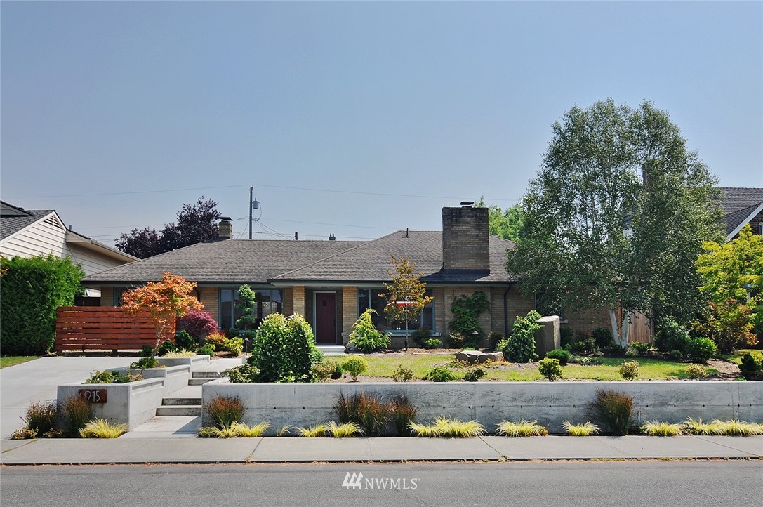 915 Rucker Avenue Everett, WA 98201 - Photo 1 of 25 Gallery Image 1