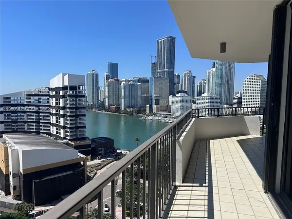 $4,950 | 520 Brickell Key Drive, Unit A2015, Miami, FL 33131