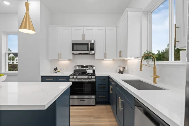 $2,650 | 717 Janisch Road, Unit C, Houston, TX 77018