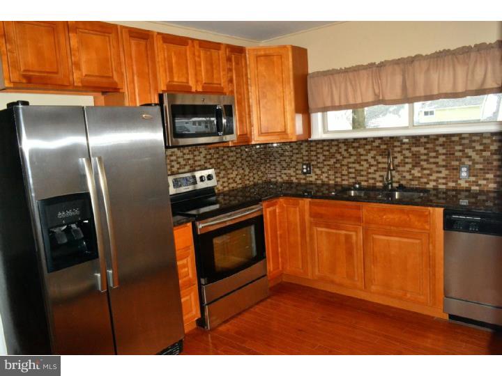 43 Idolstone Road Levittown, PA 19057 - Photo 21 of 25 Kitchen