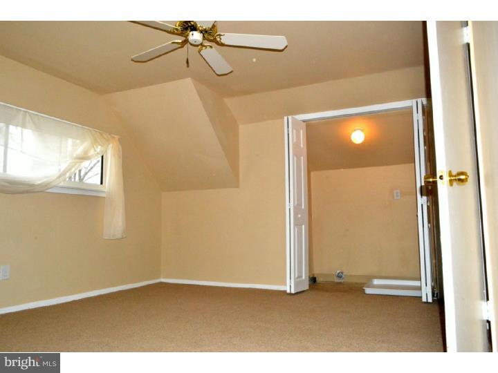 43 Idolstone Road Levittown, PA 19057 - Photo 7 of 25 Bedroom 3
