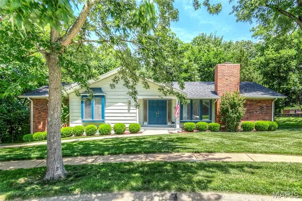 $399,900 | 501 Clayworth Drive, Ballwin, MO 63011