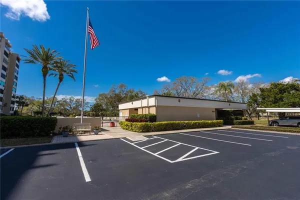 $327,800 | 2621 Cove Cay Drive, Unit 1003, Clearwater, FL 33760