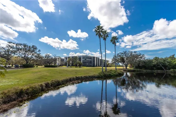 $327,800 | 2621 Cove Cay Drive, Unit 1003, Clearwater, FL 33760