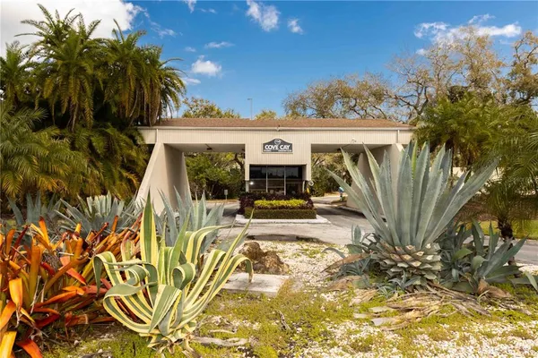 $327,800 | 2621 Cove Cay Drive, Unit 1003, Clearwater, FL 33760