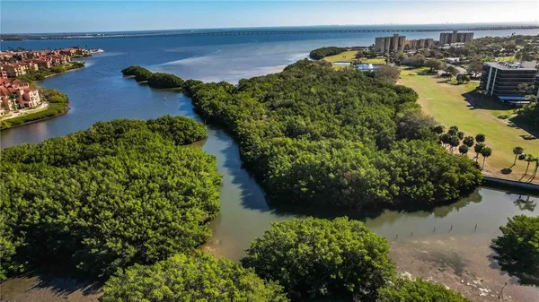 $327,800 | 2621 Cove Cay Drive, Unit 1003, Clearwater, FL 33760