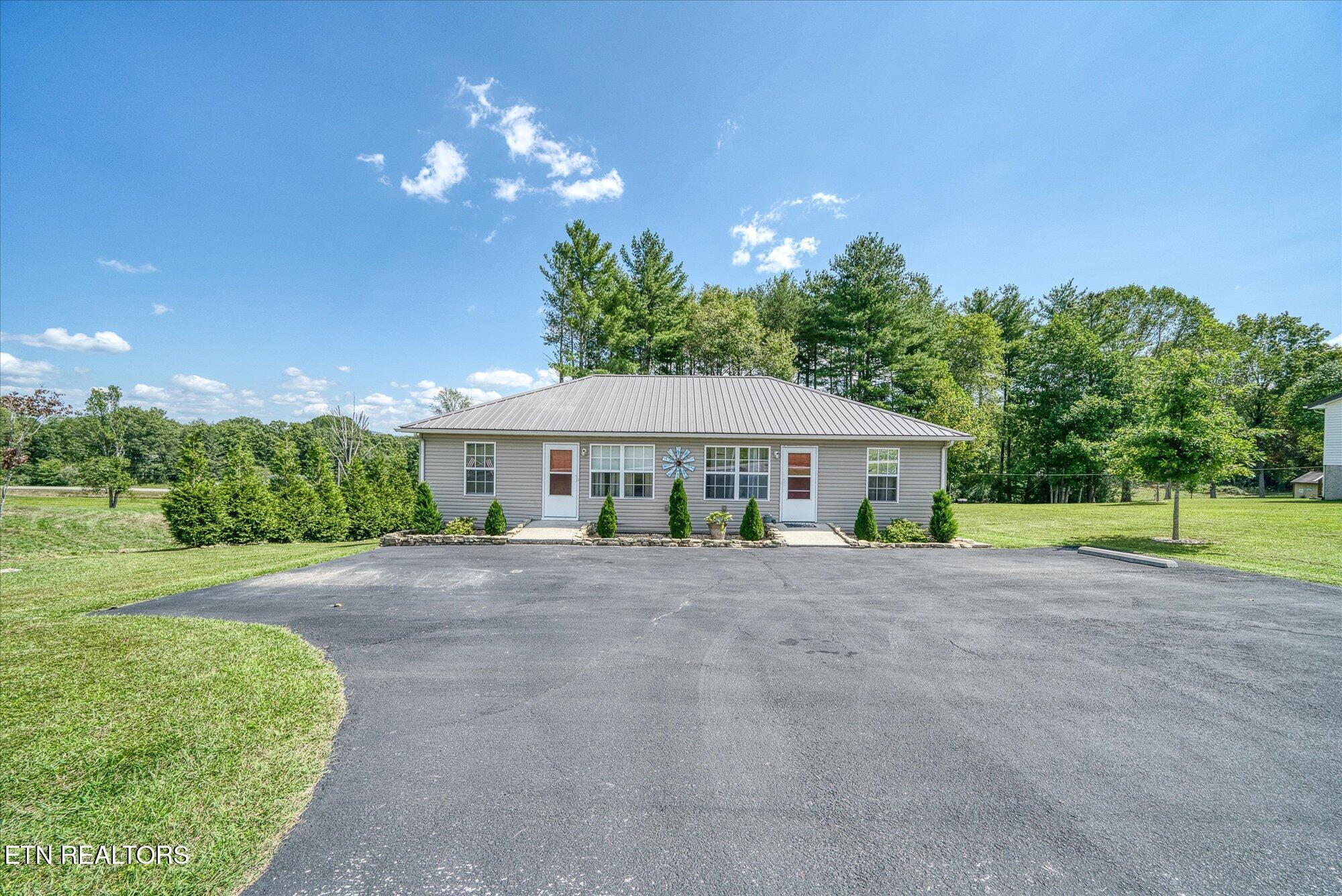 207 Hayes Road Crossville, TN 38555 - Photo 2 of 20 01-175 Hayes Rd_079_TNPC