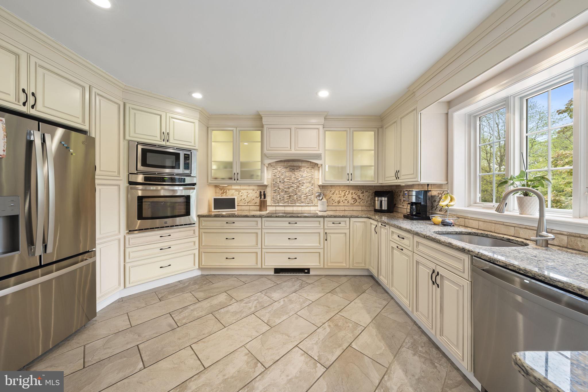 1154 Old Lancaster Road Berwyn, PA 19312 - Photo 6 of 48