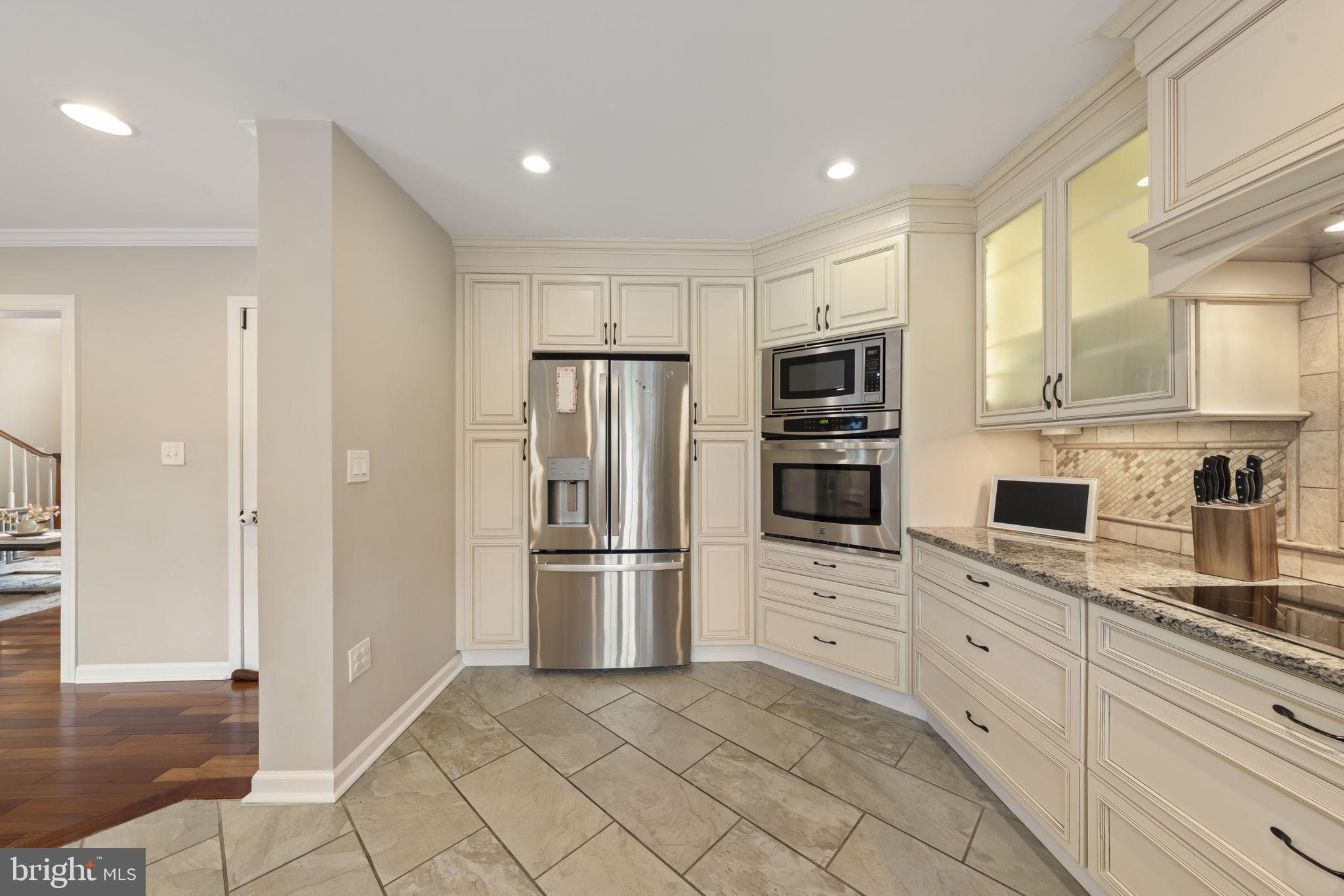 1154 Old Lancaster Road Berwyn, PA 19312 - Photo 10 of 48
