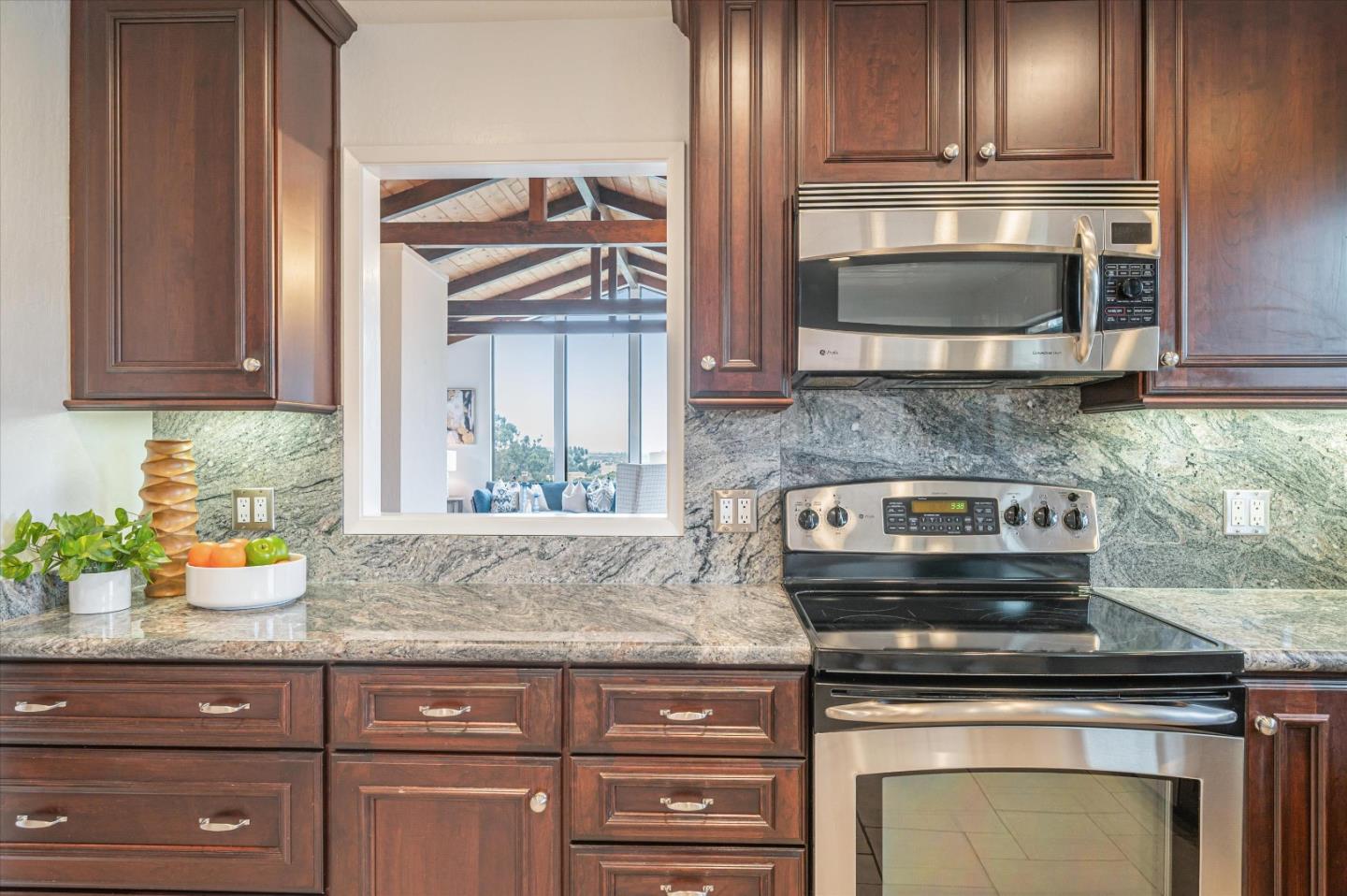 400 Middle Road Belmont, CA 94002 - Photo 17 of 51 Gallery Image 17