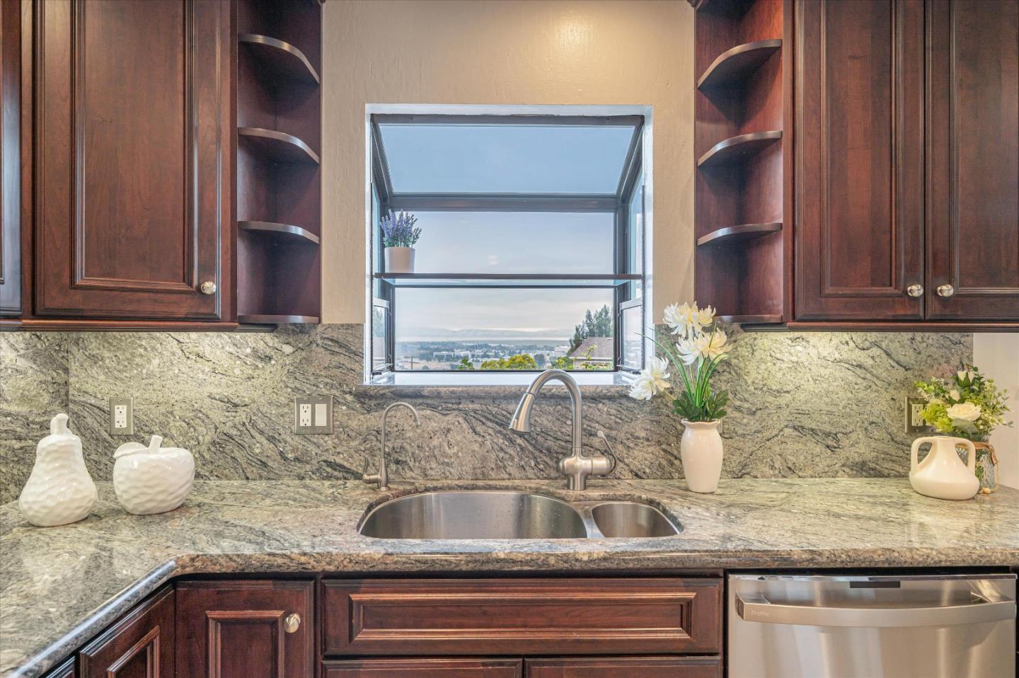 400 Middle Road Belmont, CA 94002 - Photo 18 of 51 Gallery Image 18