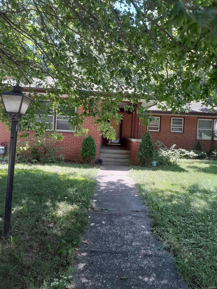 3027 Edwards Street Alton, IL 62002 - Photo 1 of 23 Gallery Image 1