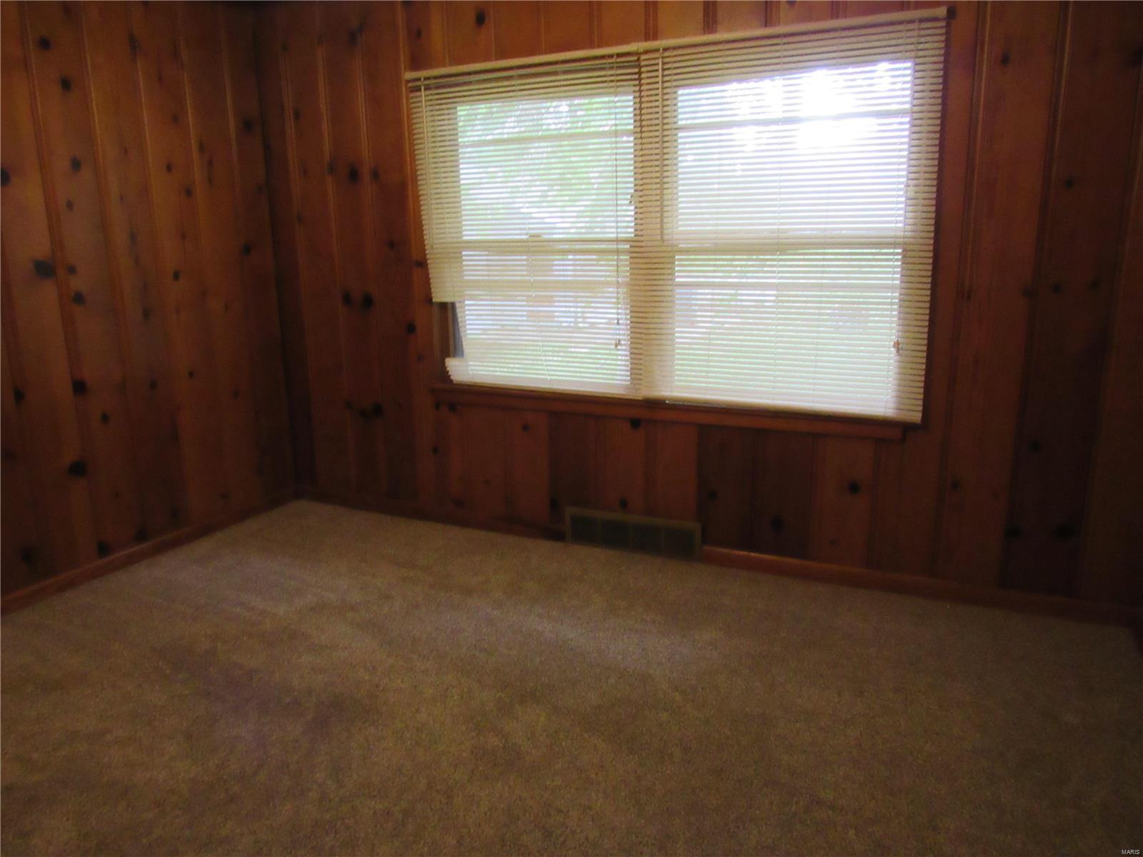 3027 Edwards Street Alton, IL 62002 - Photo 13 of 23 Gallery Image 13