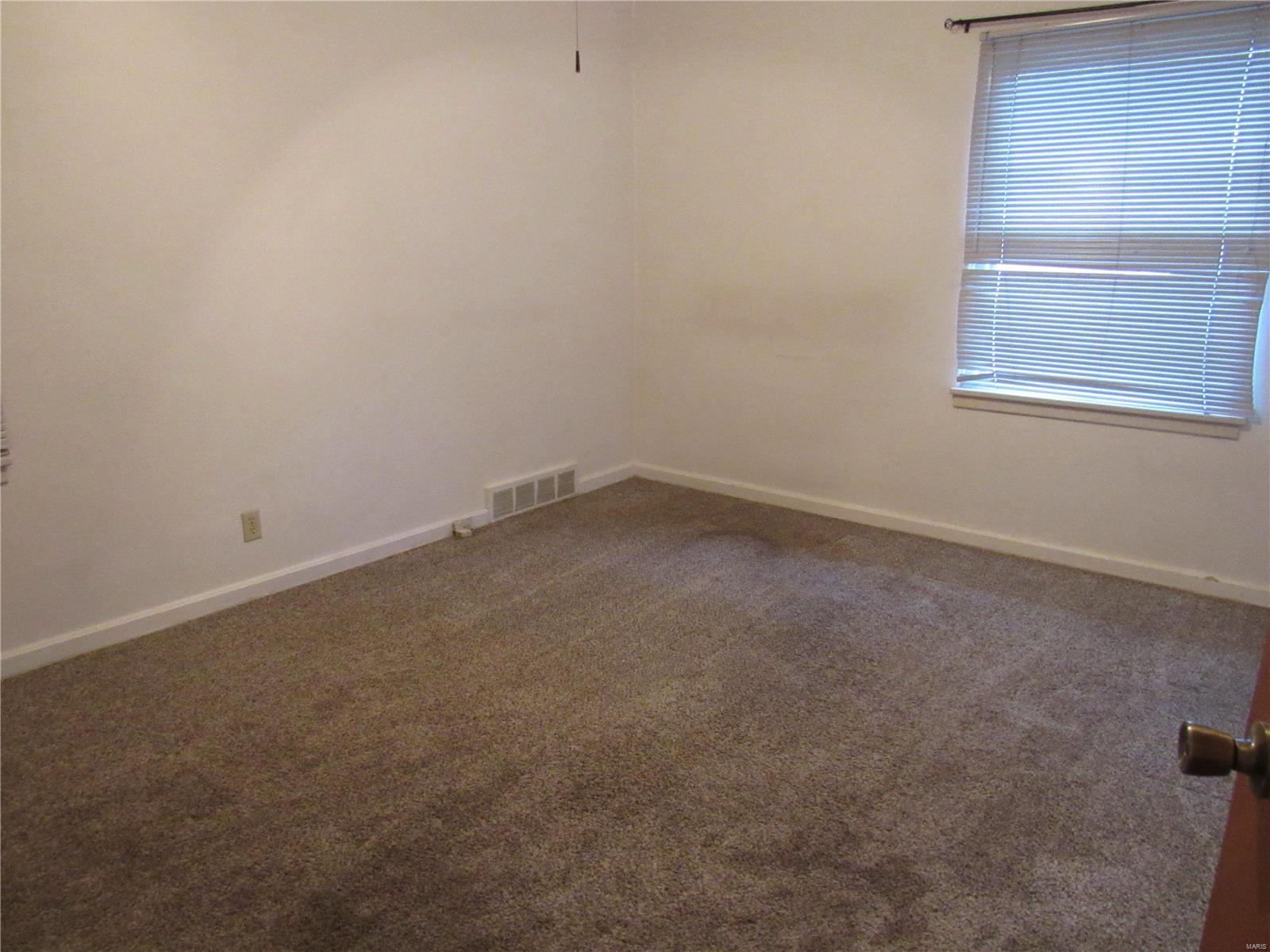3027 Edwards Street Alton, IL 62002 - Photo 15 of 23 Gallery Image 15