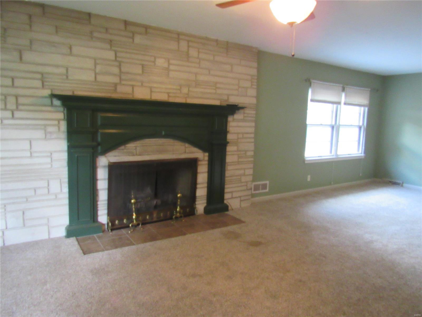 3027 Edwards Street Alton, IL 62002 - Photo 3 of 23 Gallery Image 3