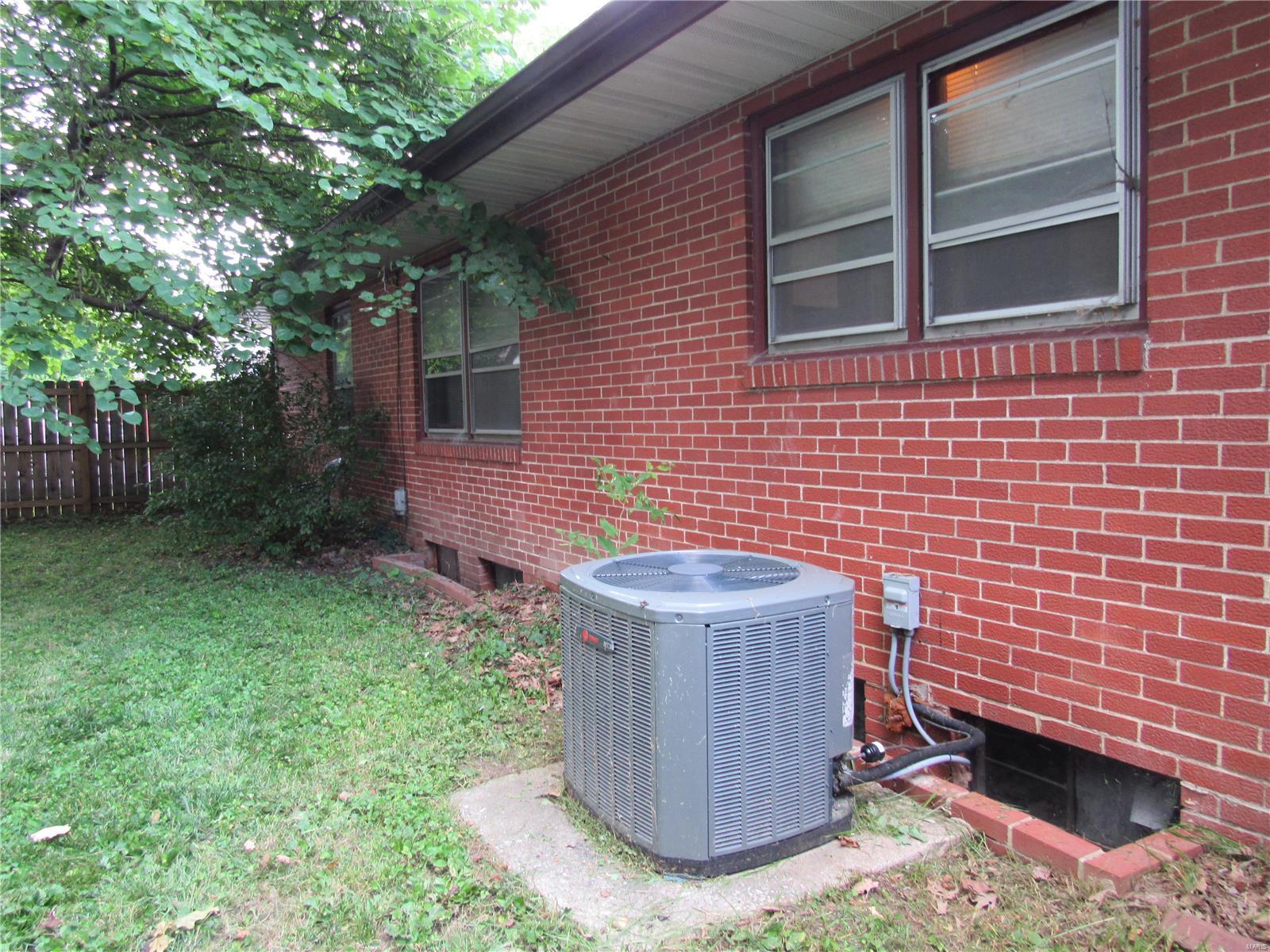 3027 Edwards Street Alton, IL 62002 - Photo 21 of 23 Gallery Image 21