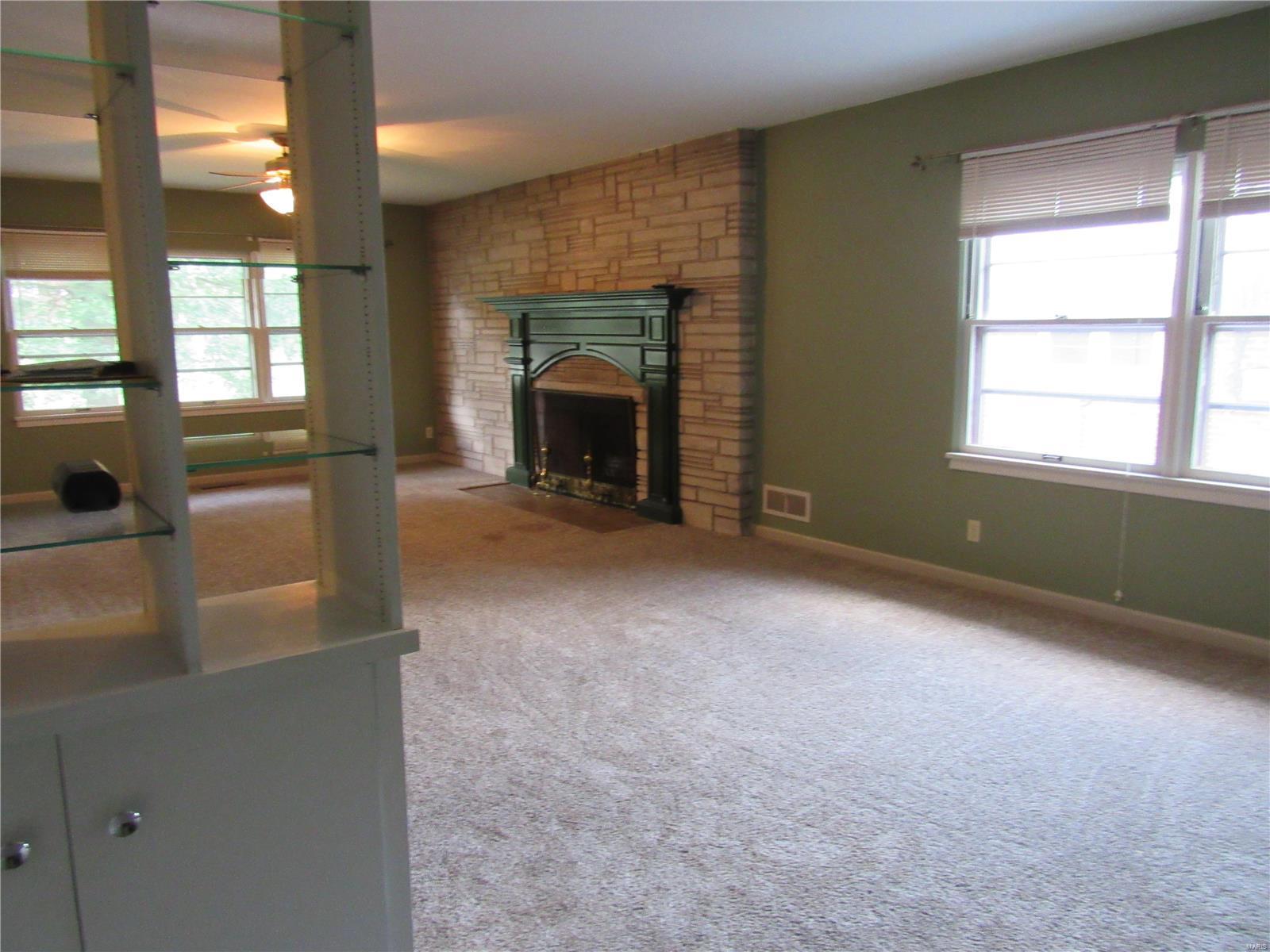 3027 Edwards Street Alton, IL 62002 - Photo 5 of 23 Gallery Image 5