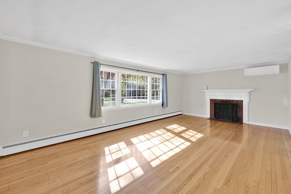 186 Viscount Road Longmeadow, MA 01106 - Photo 13 of 40 Gallery Image 13