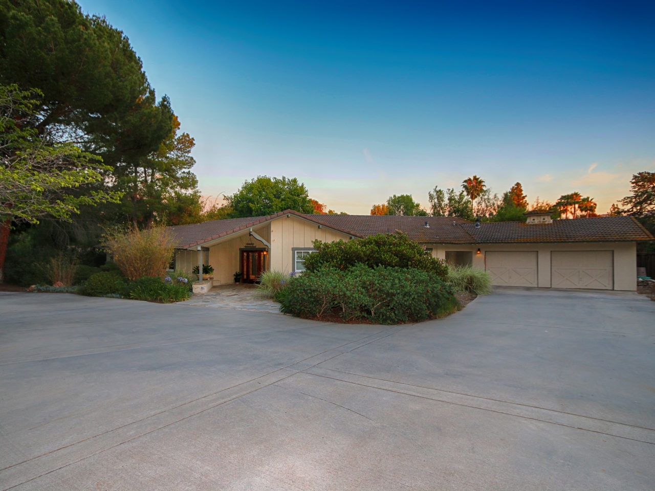 16716 Espola Road Poway, CA 92064 - Photo 4 of 25