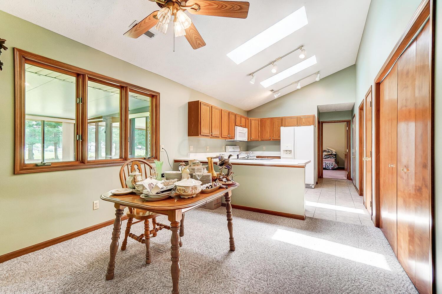 5642 Fox Ridge Drive Springfield, OH 45503 - Photo 10 of 32 50038214-015_web