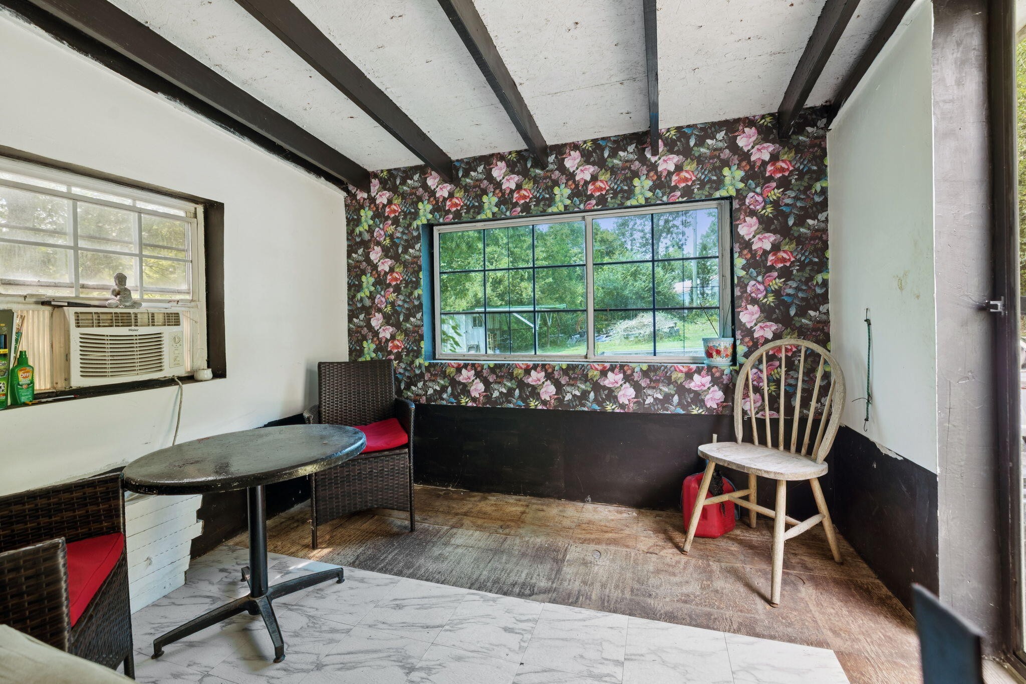 7503 Davis Mill Road Harrison, TN 37341 - Photo 25 of 33 a view of a chairs and table in a room