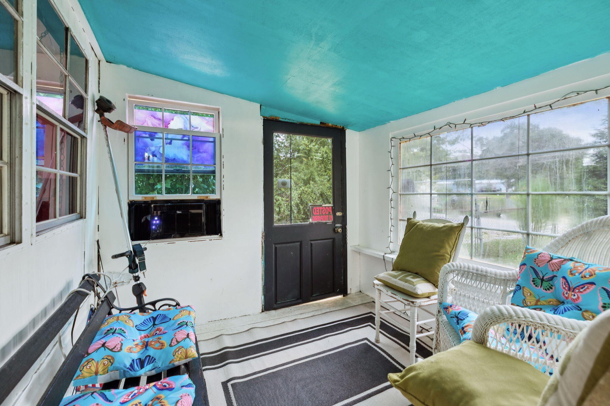 7503 Davis Mill Road Harrison, TN 37341 - Photo 3 of 33 a living room with furniture and a flat screen tv